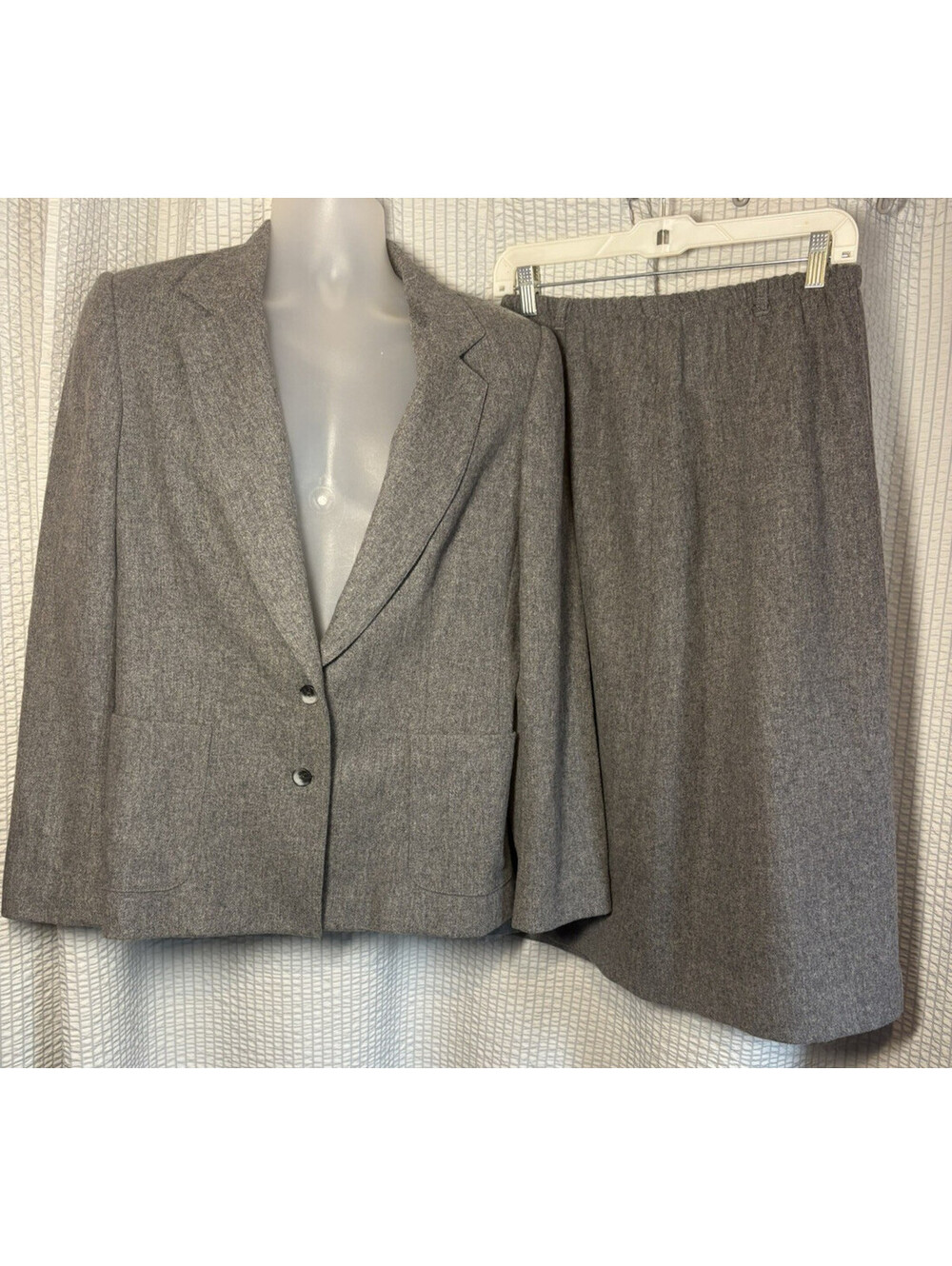 Koret Ladies Skirt Suit 100% Wool Made in USA Vintage Size 14